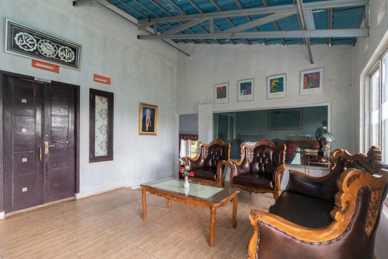 Reddoorz Plus At Grand Yustik Sukabumi Exterior photo